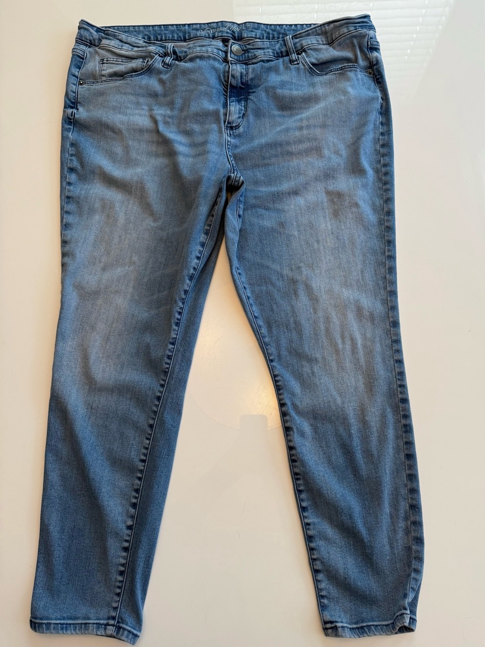 Universal Thread Women’s Size 20W Skinny Ankle Jeans Light Wash Stretch Denim
